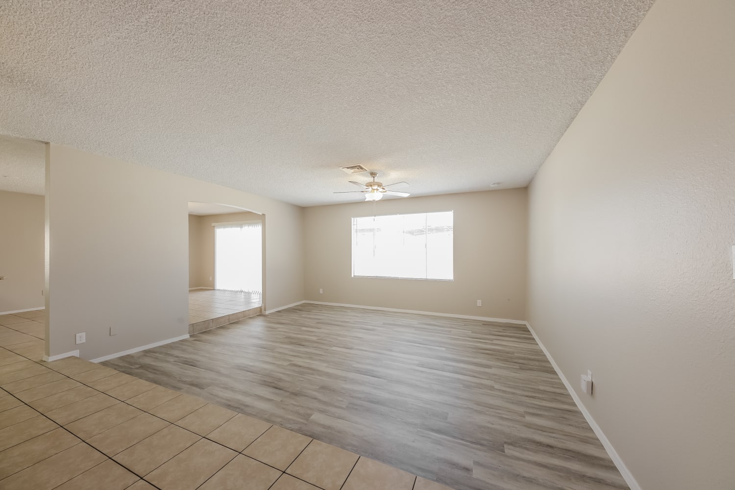 5322 W Seldon Ln Glendale, AZ 85302 photo 4