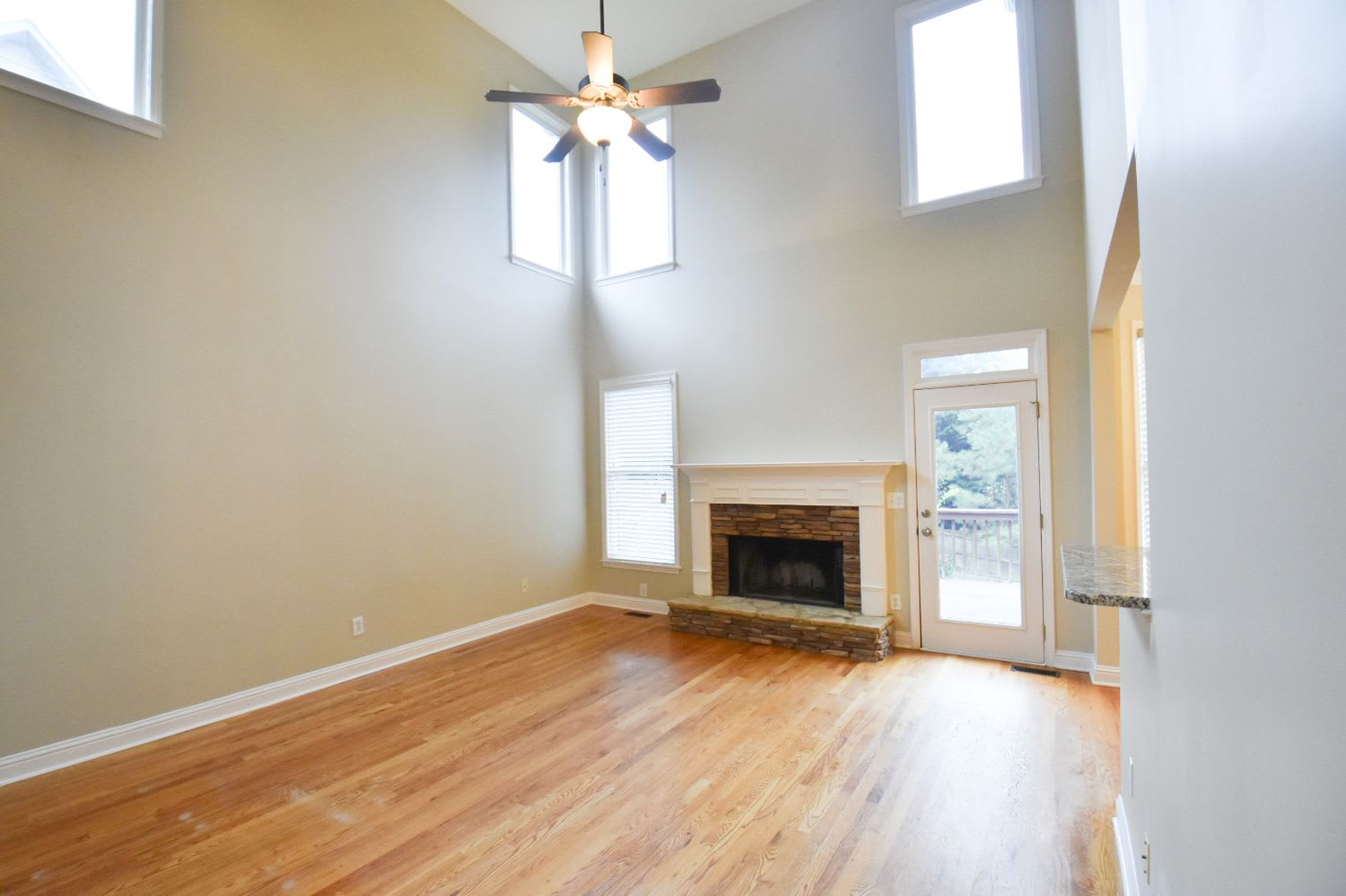 502 Oriole Farm Trl photo 2
