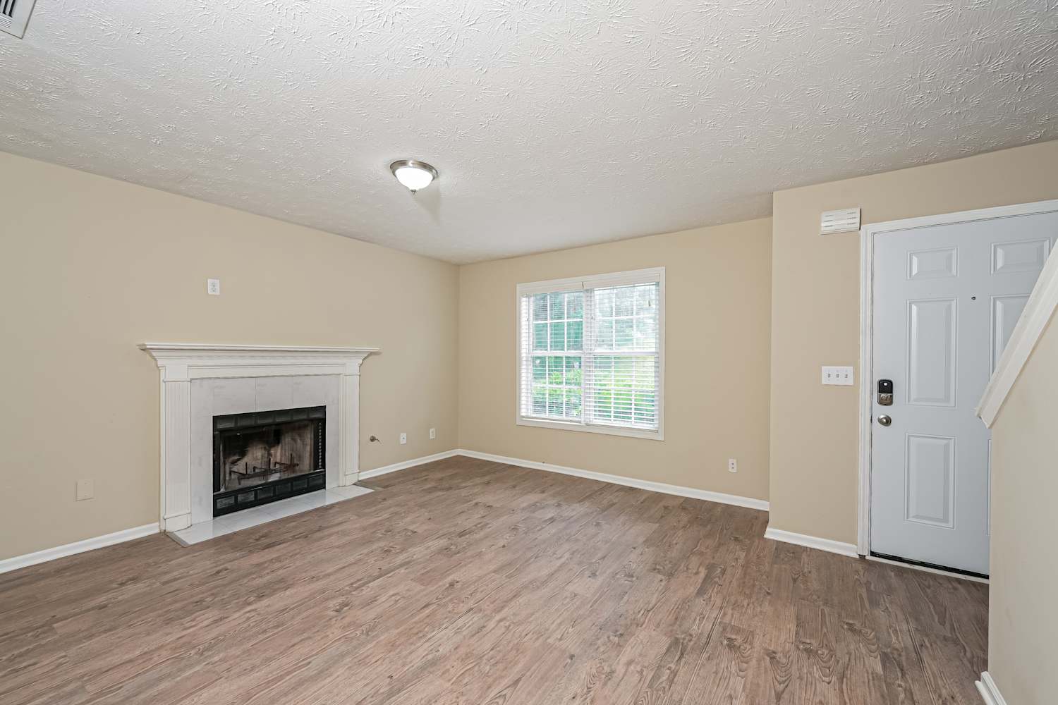 535 Devonshire Walk Dr photo 5