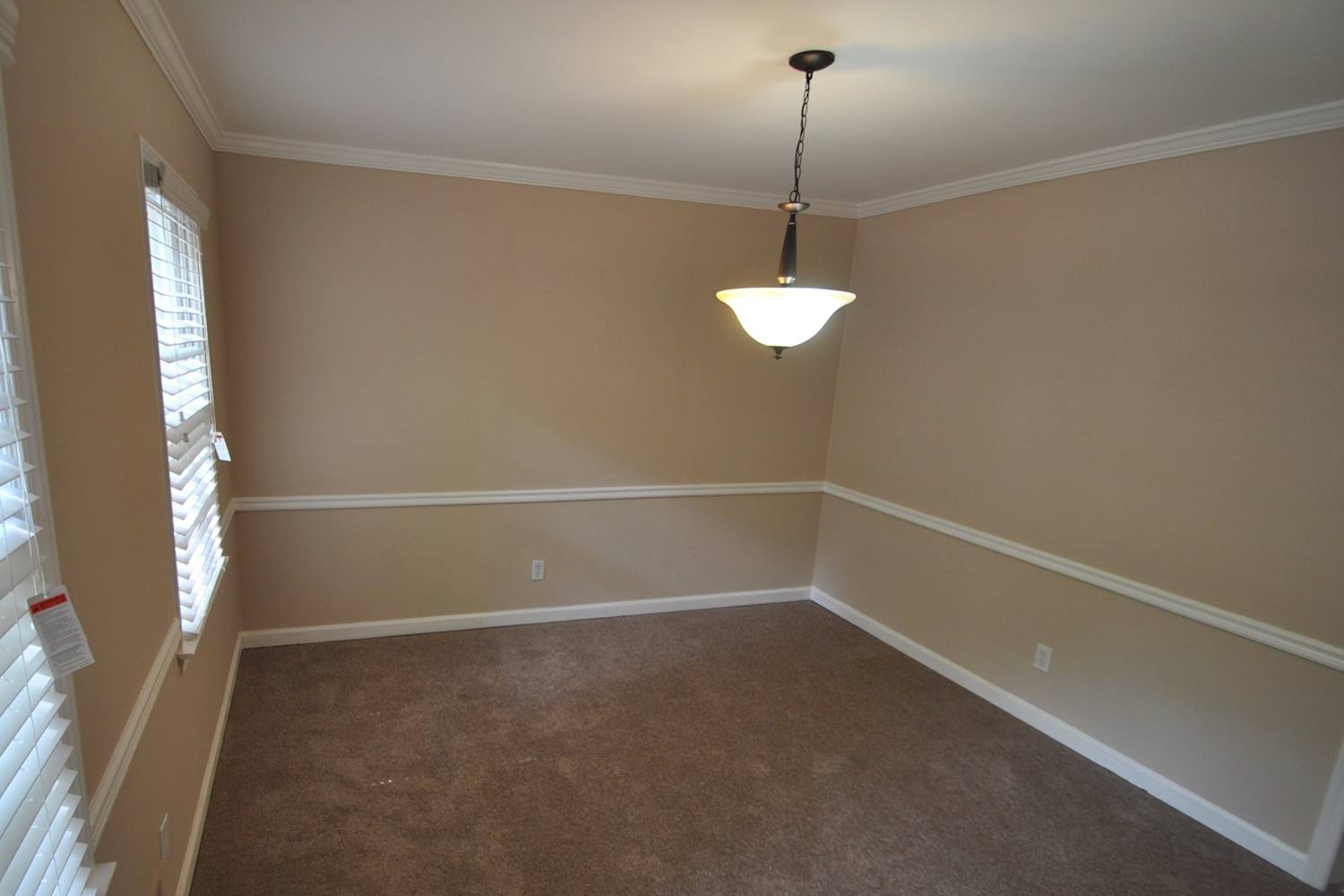 1609 Arden Dr SW photo 3