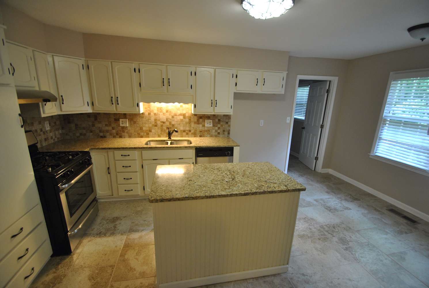 1609 Arden Dr SW photo 5