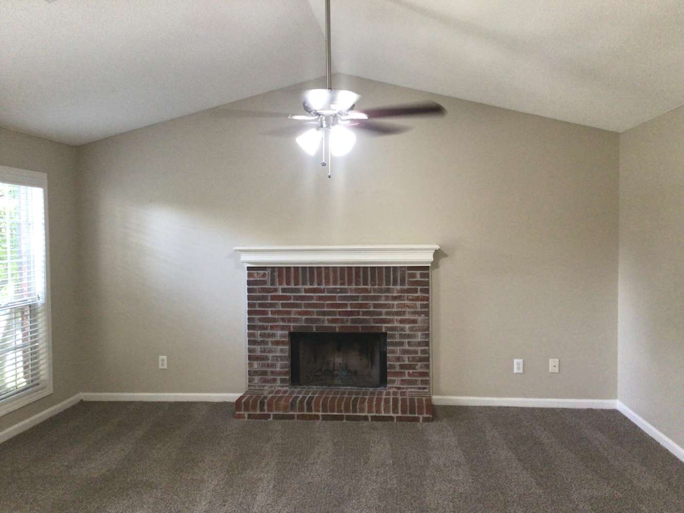 2548 Oak Valley Ln photo 4