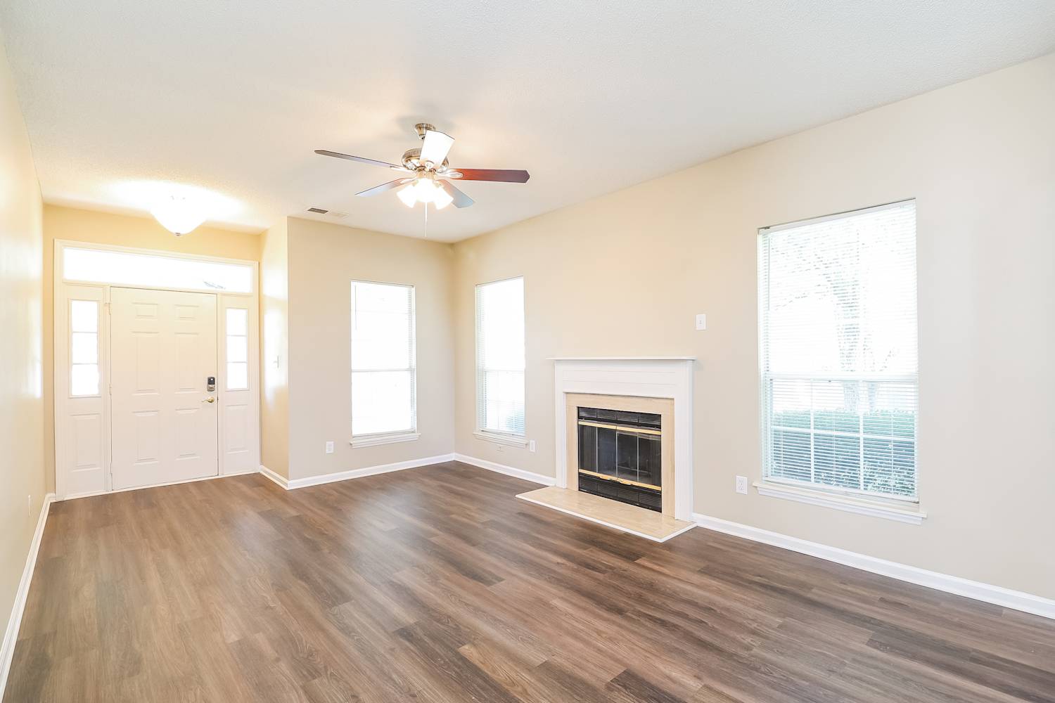 12000 Cartgate Ln photo 5