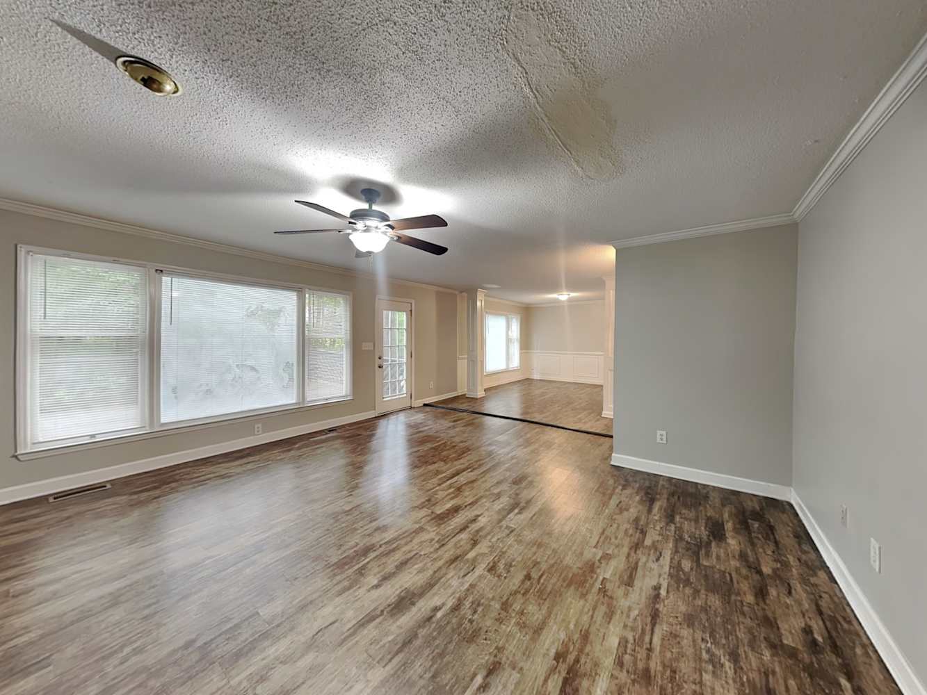 1611 Plantation Trl photo 4