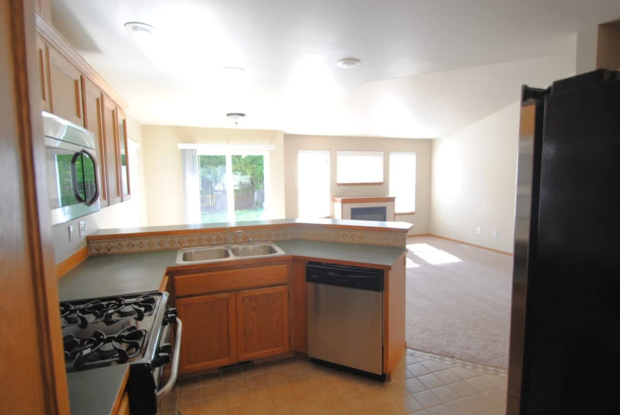 1309 19th Street Pl NW photo 4