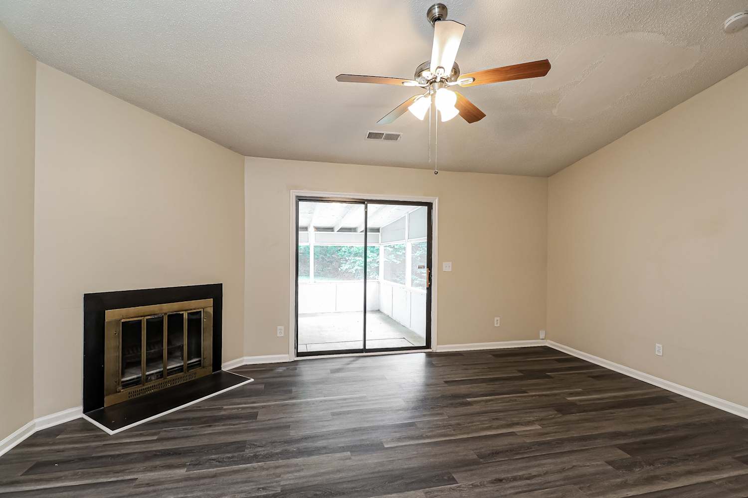 5937 Loch Arbor Ln photo 4