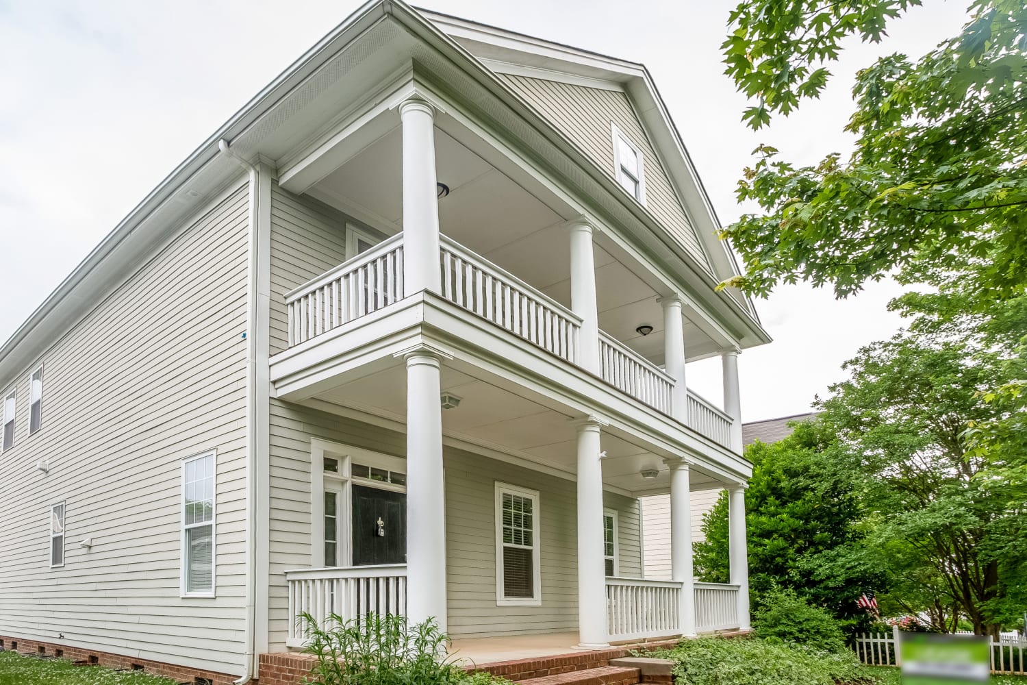 143 Water Oak Dr photo 3