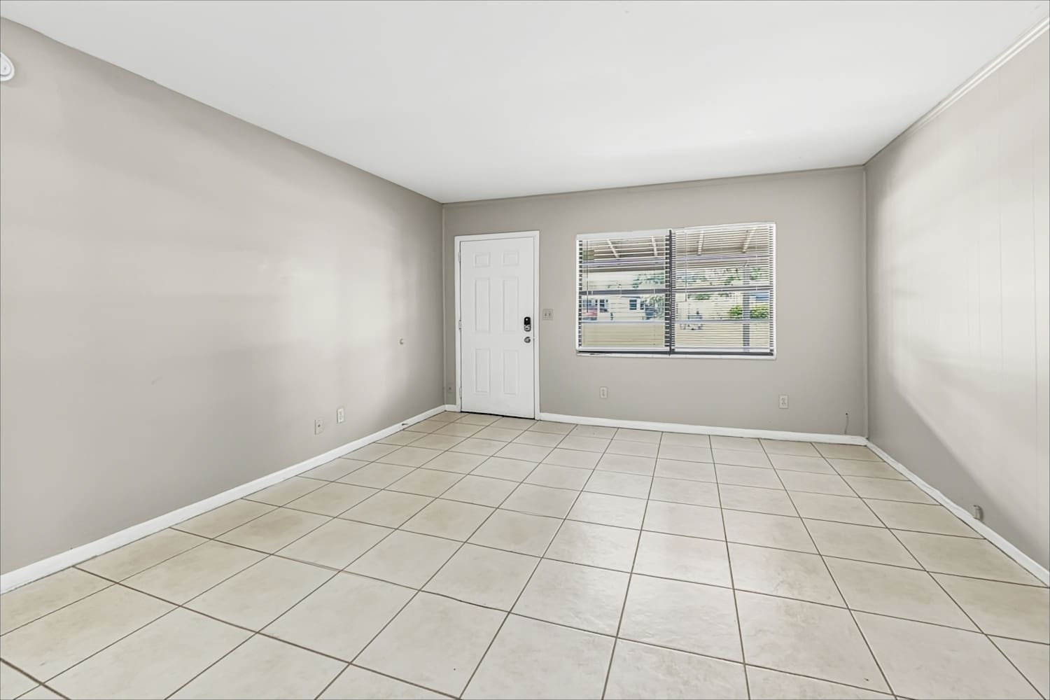 6005 Murray Hill Dr photo 3