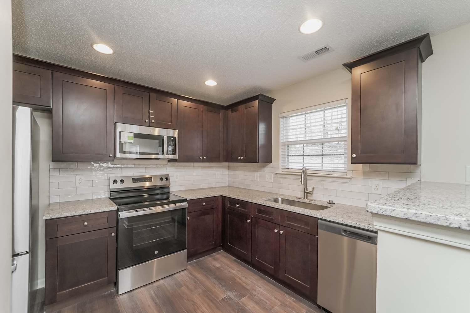 1307 Caselton Ct NW photo 5