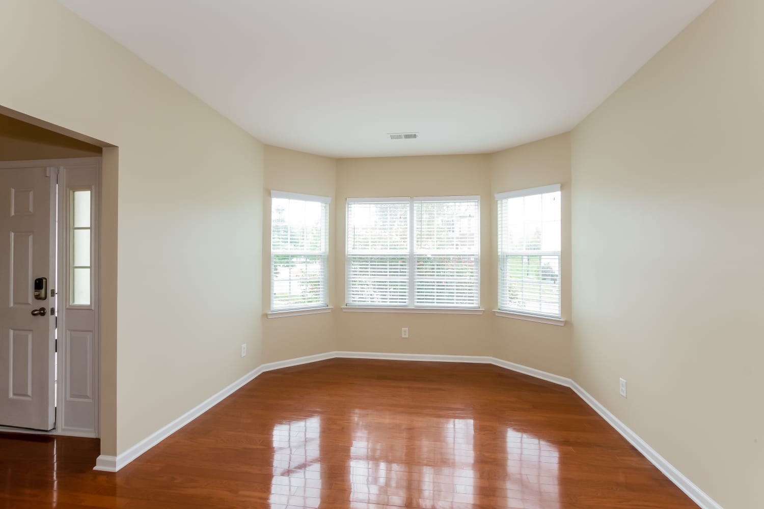 12132 Palomar Dr photo 2