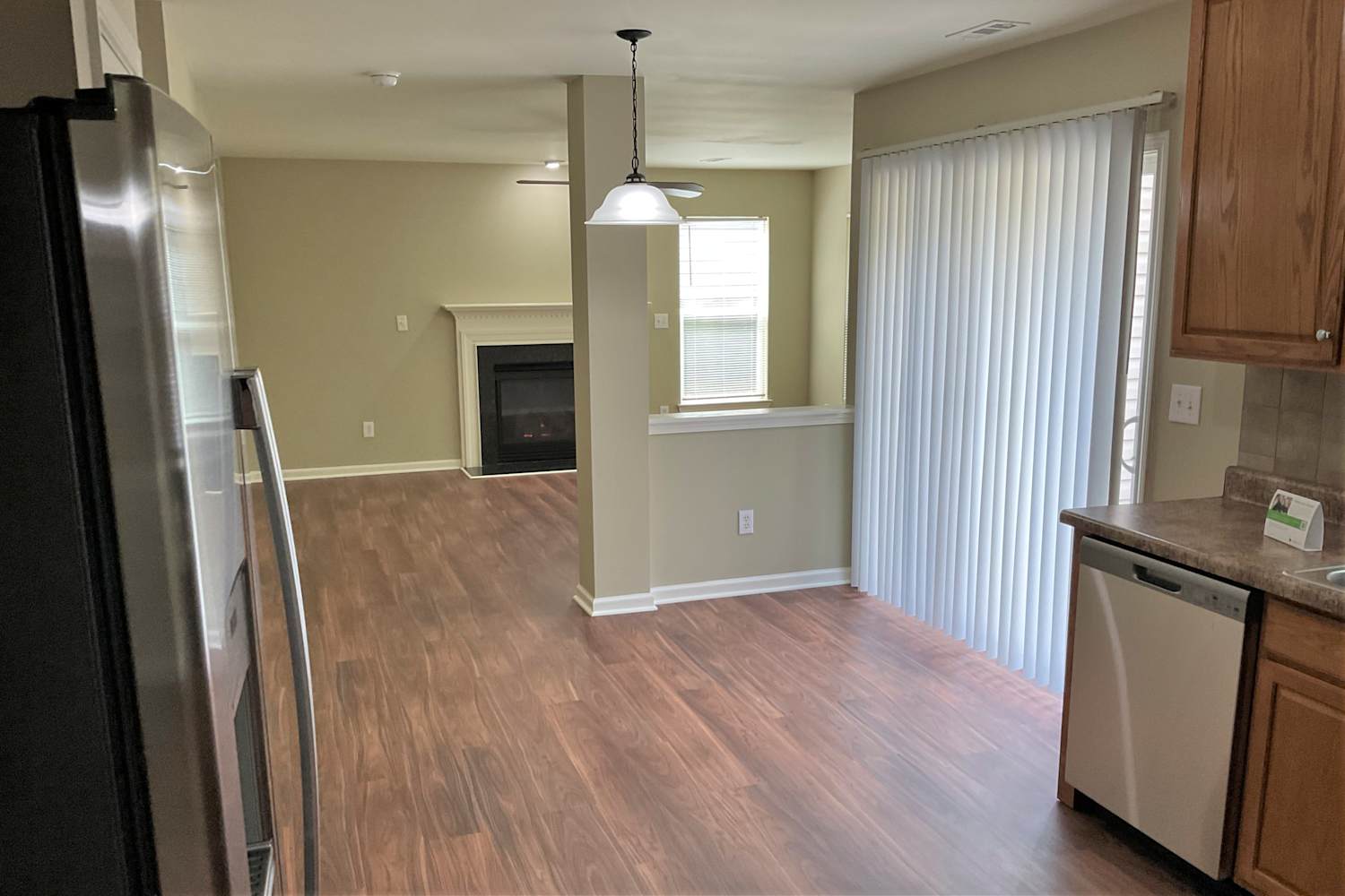 1002 Bridleside Dr photo 4