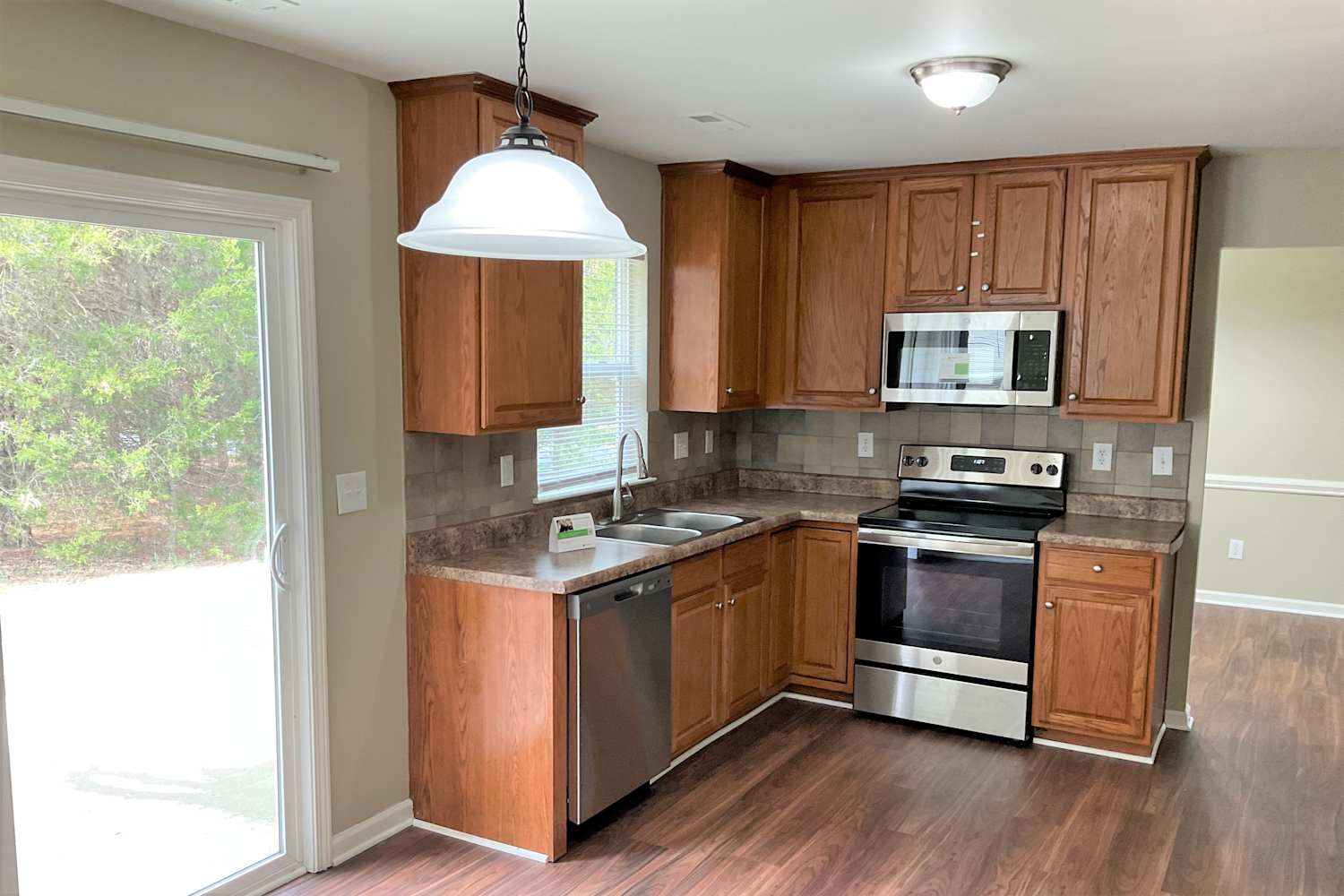 1002 Bridleside Dr photo 5