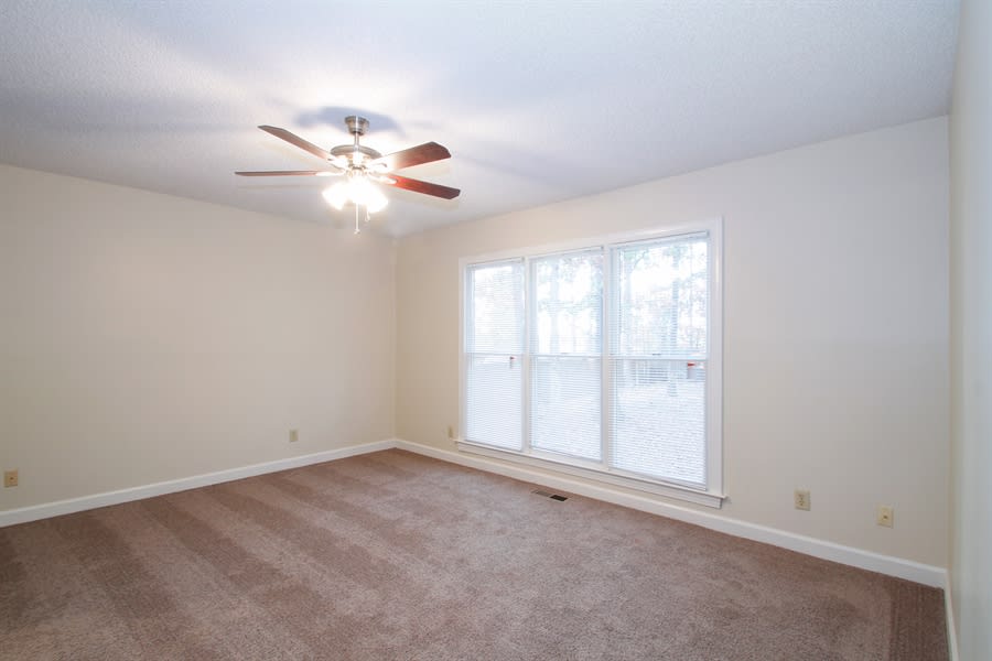 2009 Tanfield Dr photo 5