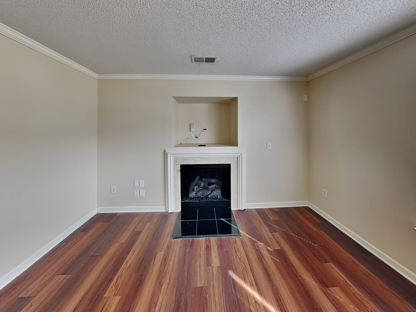 7010 Chieftain Dr photo 5