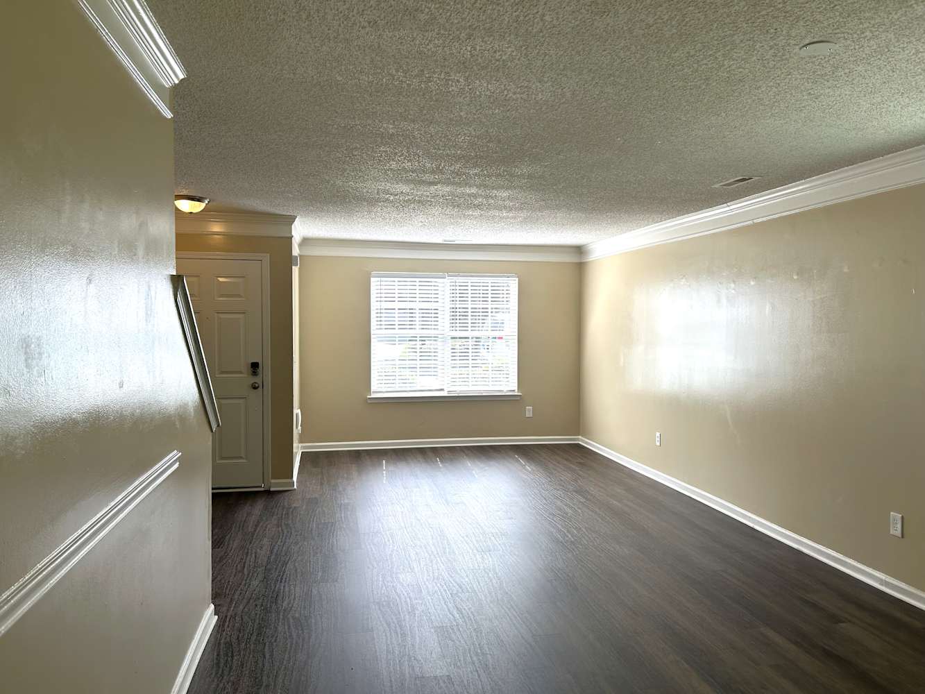 1009 Omaha Dr photo 2