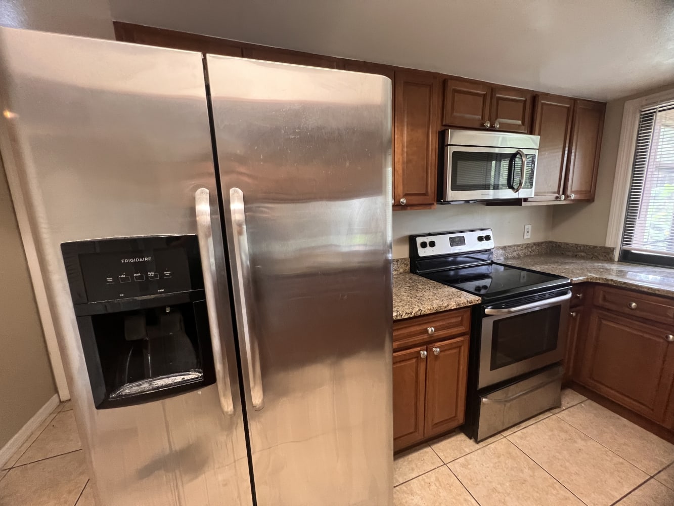 603 Riverbend Blvd photo 5