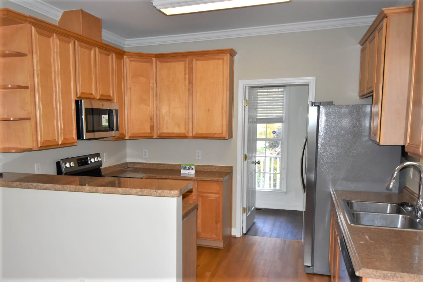 912 Siena Dr photo 4