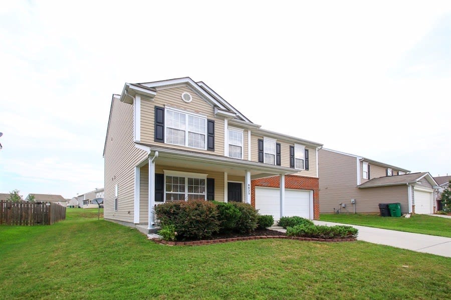 8825 Chalkstone Rd photo 2