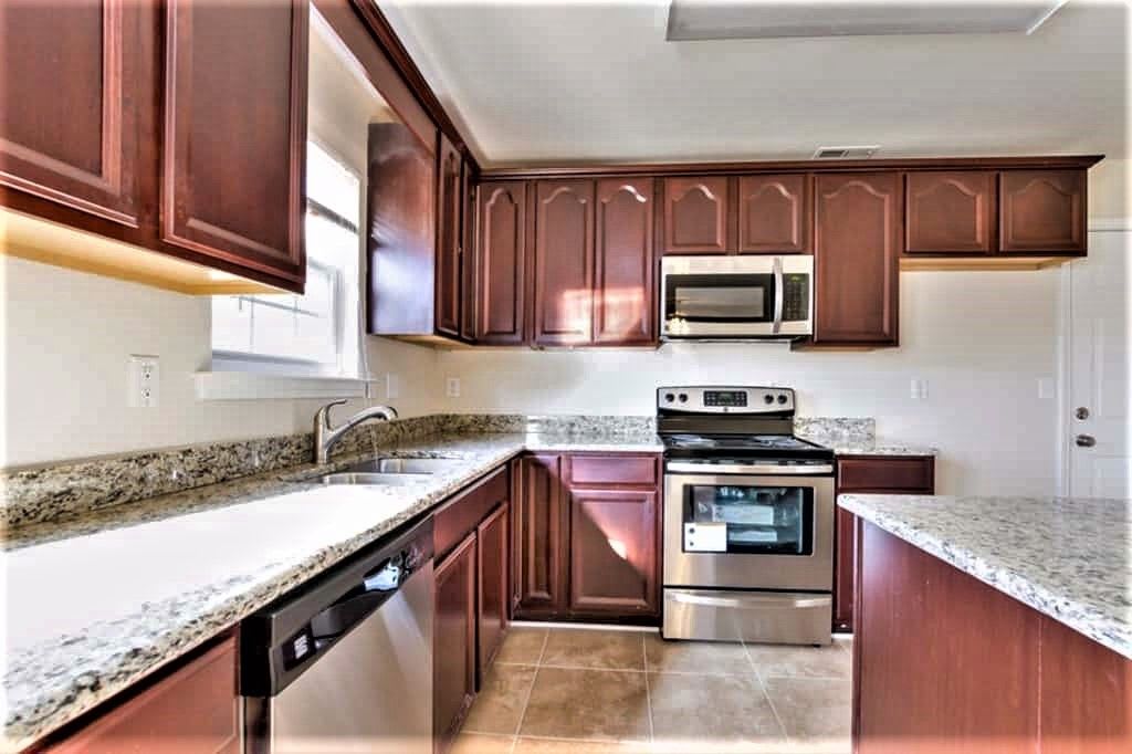 160 Elrosa Rd photo 4