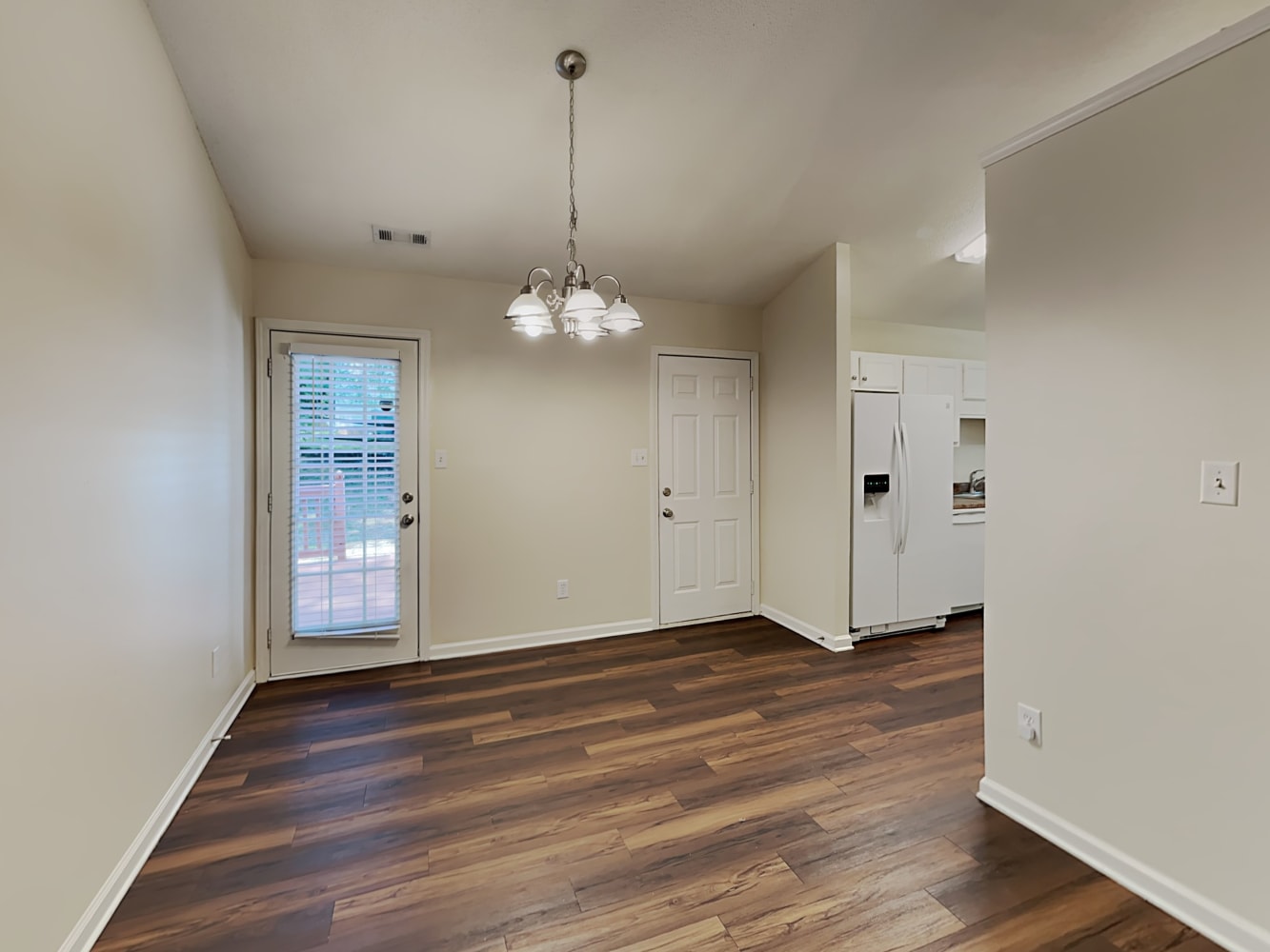 7805 Royce Hall Ln photo 5