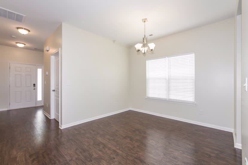 9022 Glenashley Dr photo 2