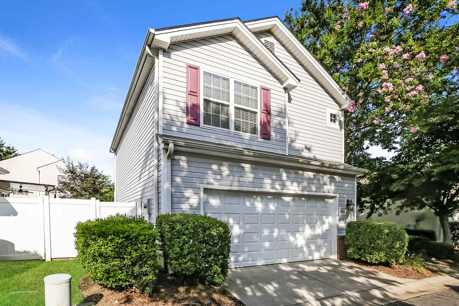 8611 Meadowmont View Dr photo 5