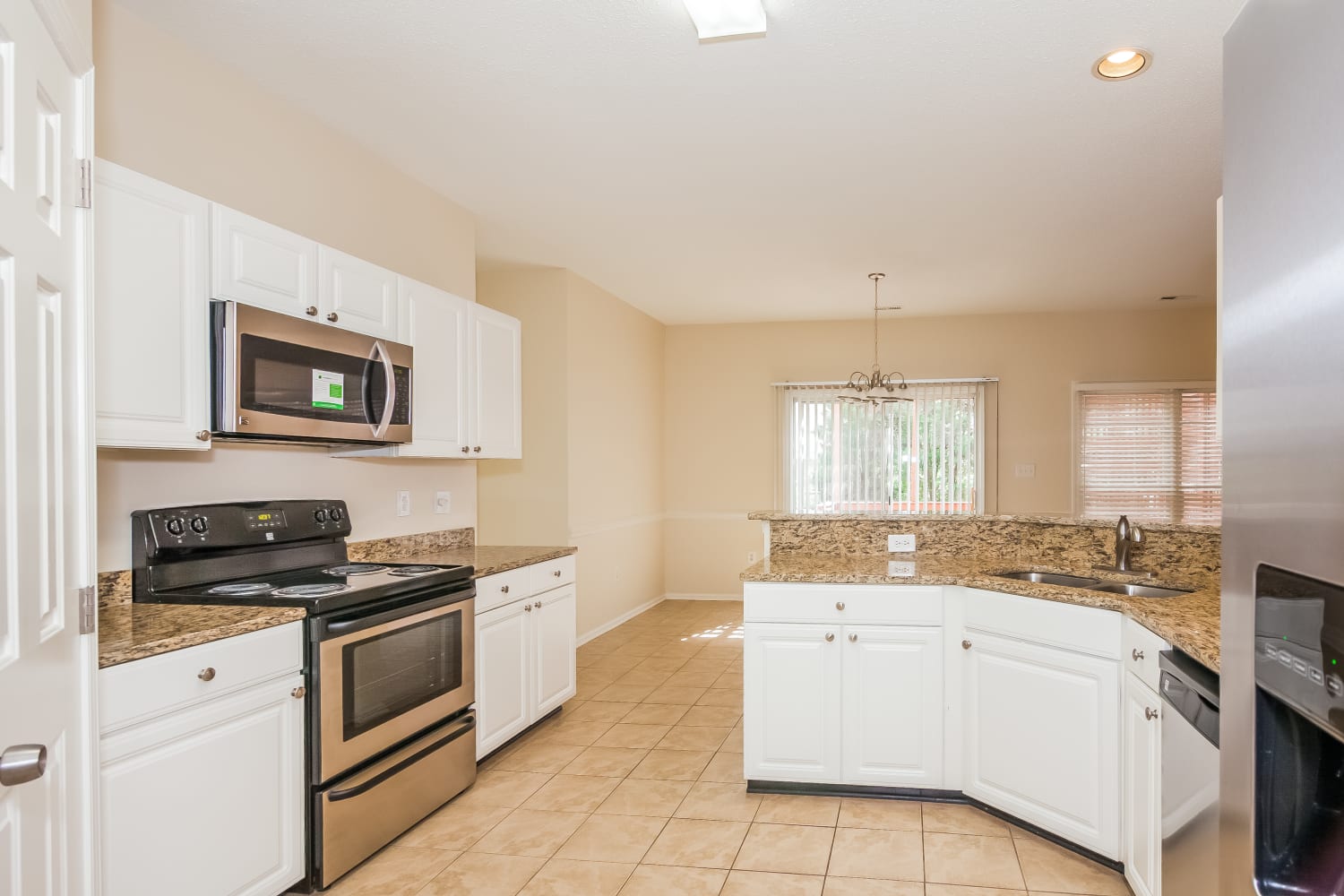 8728 Oakham St photo 5