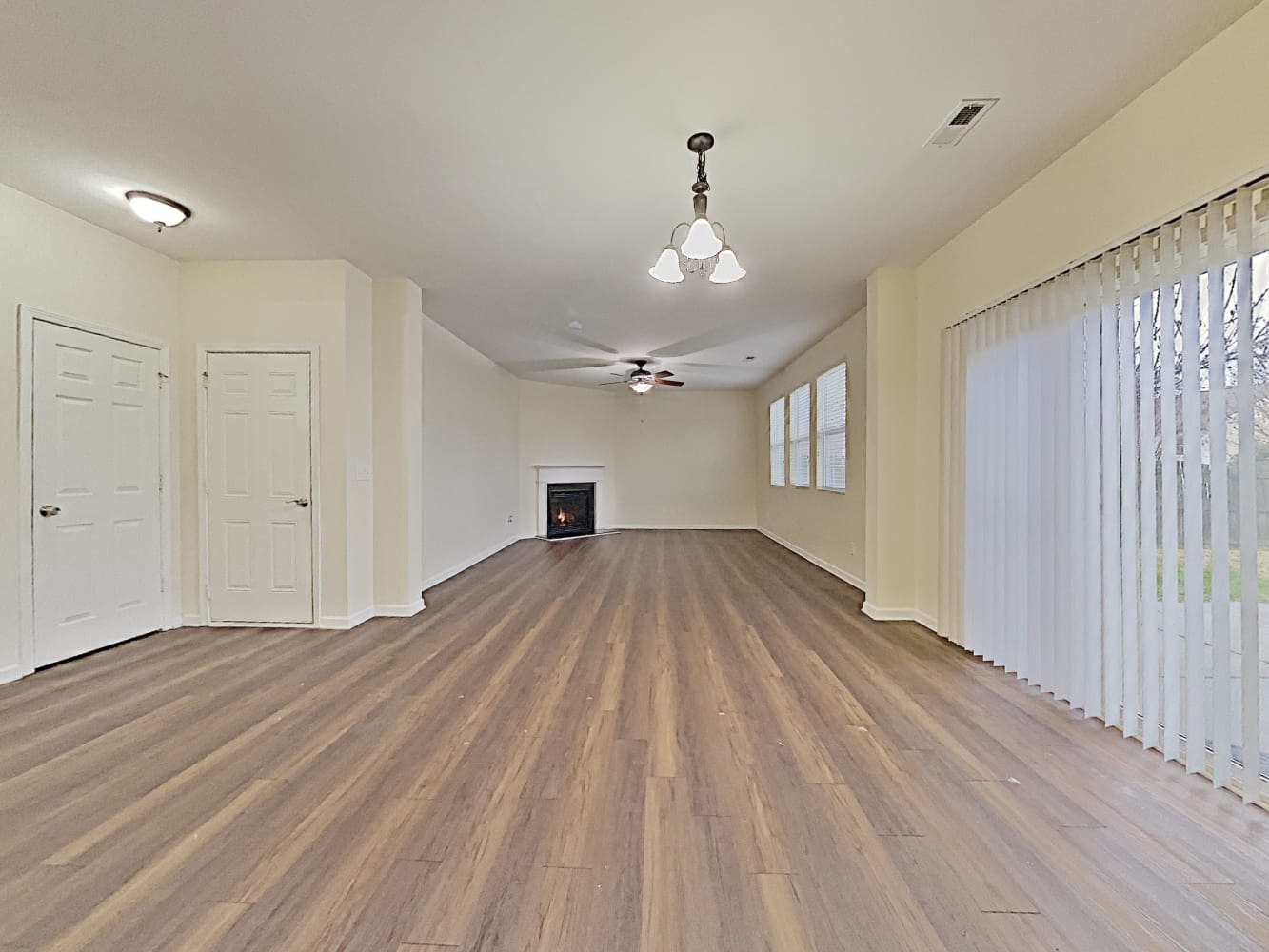 7615 Carrington Forest Ln photo 5