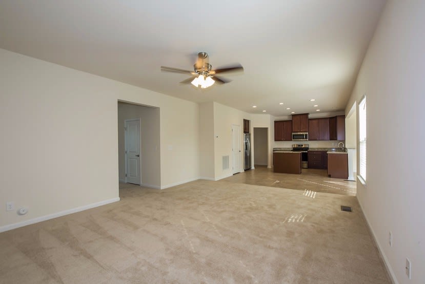 1813 Mill Creek Ln SW photo 3