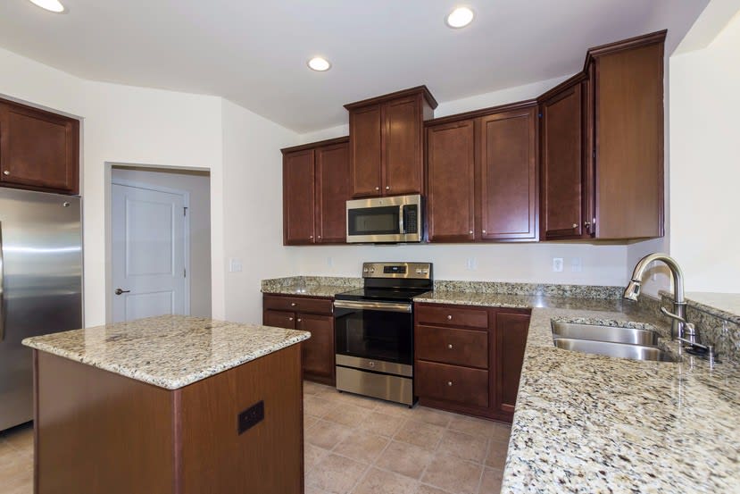 1813 Mill Creek Ln SW photo 5