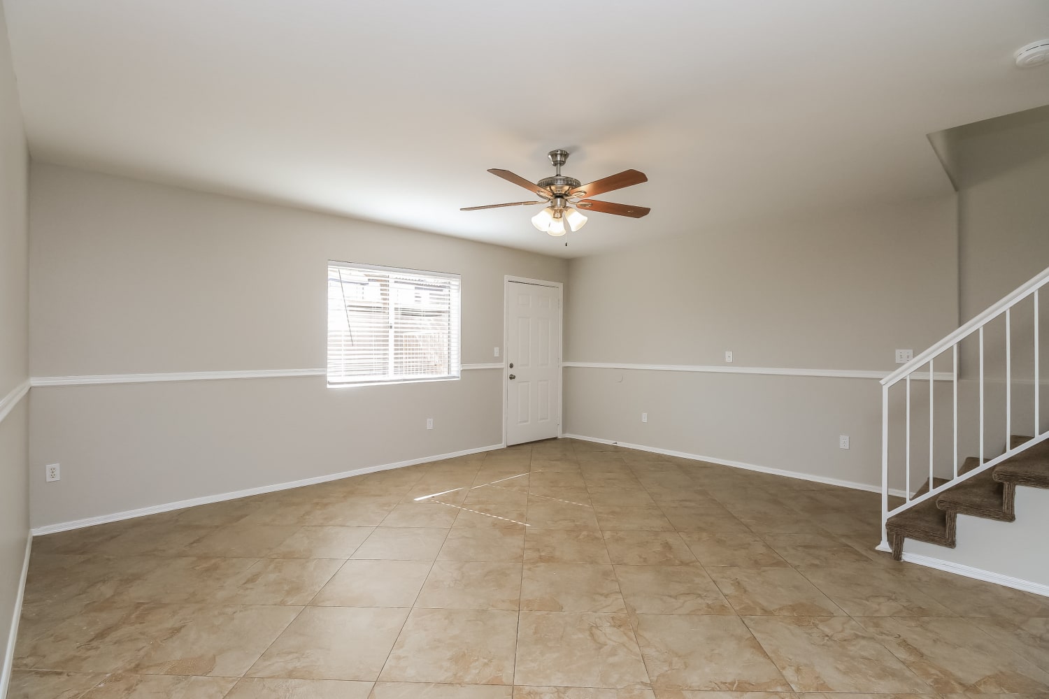 4645 E Towne Ln photo 2