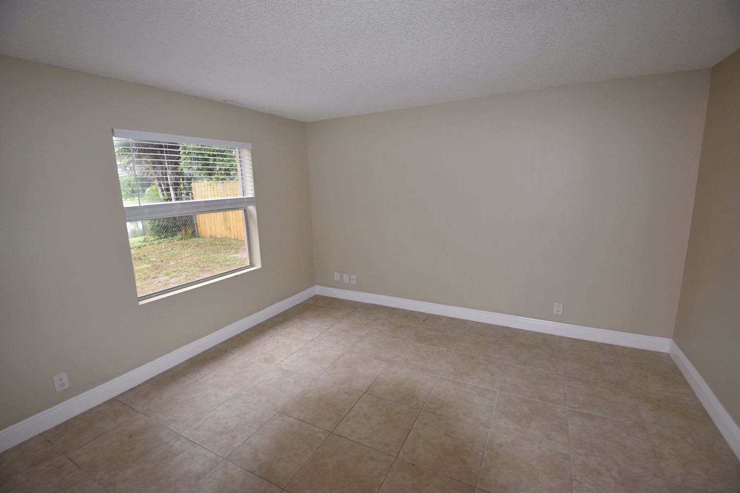 6098 Westfall Rd photo 3