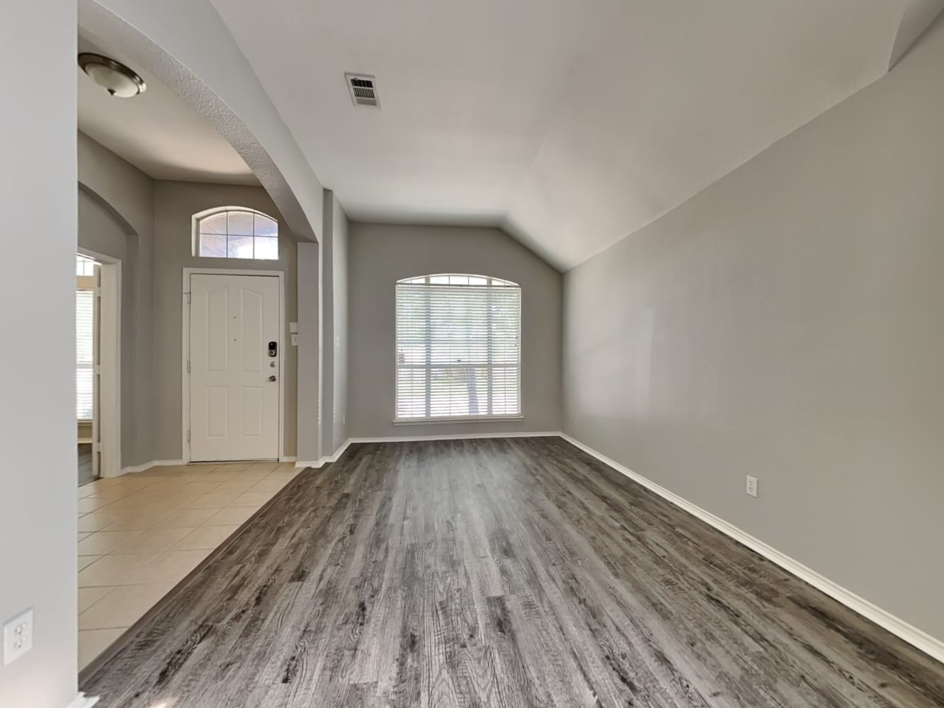 5641 Norris Dr photo 3