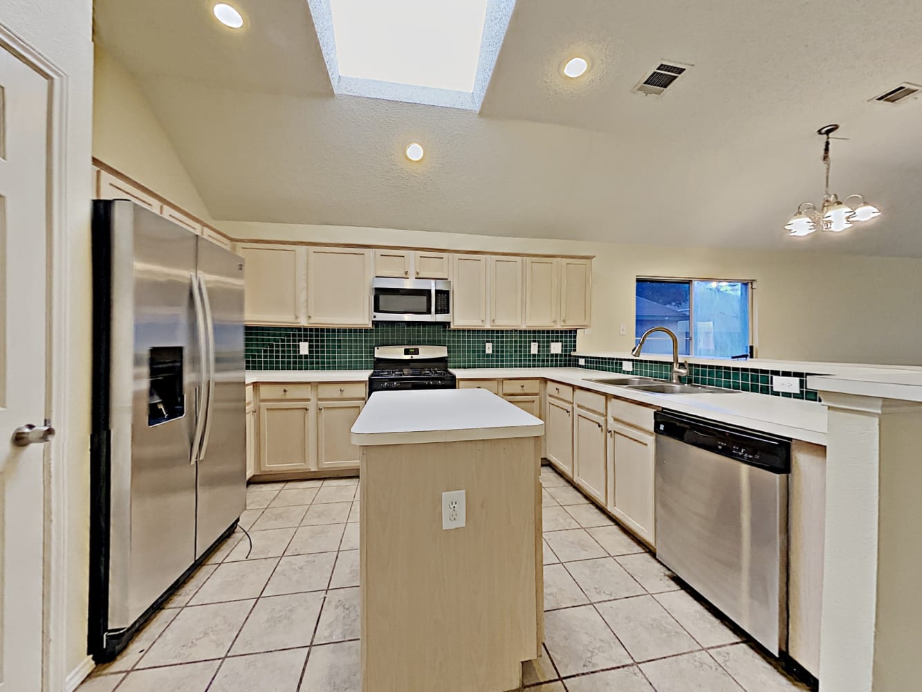 7409 Armstrong Ln photo 5