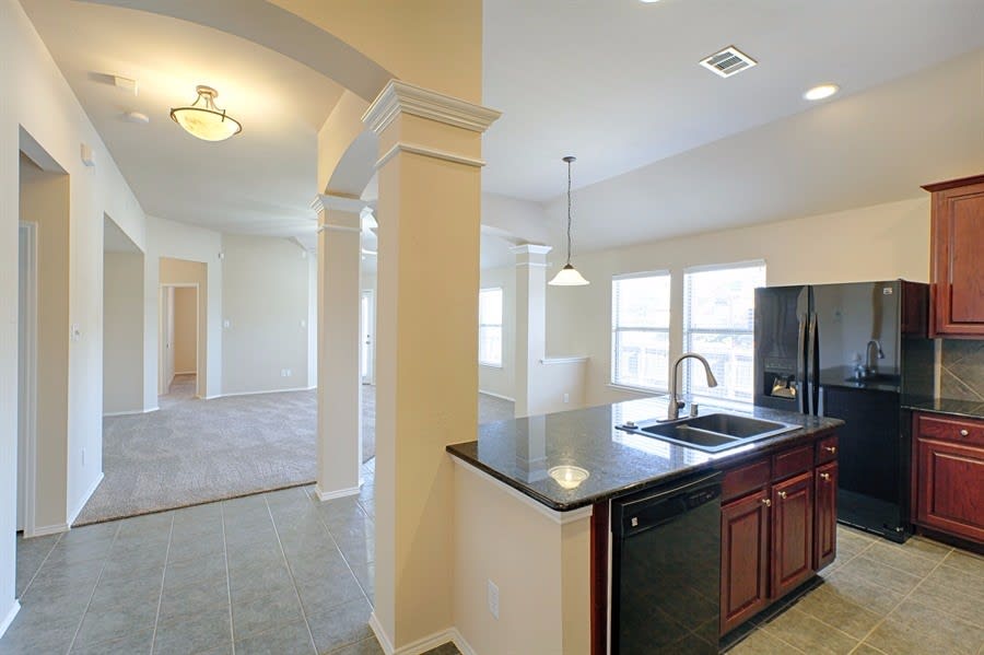 5000 Blackwood Dr photo 4