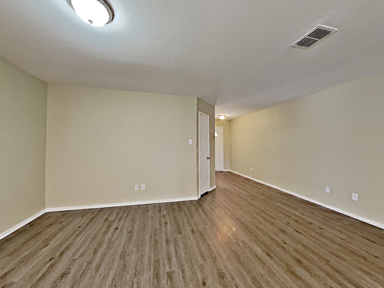 8007 Stowe Springs Ln photo 3