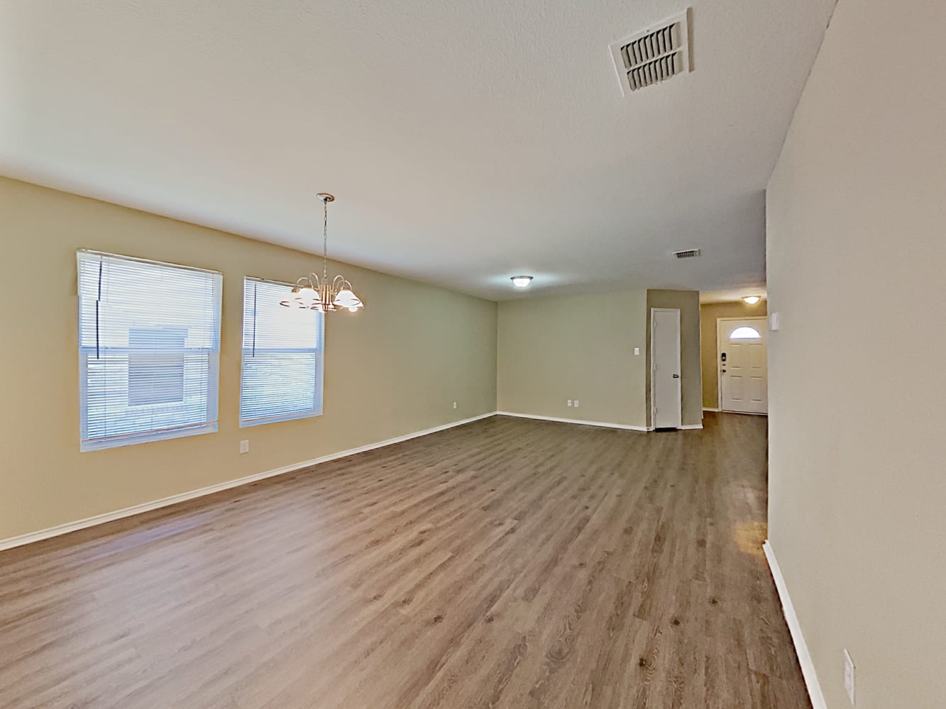 8007 Stowe Springs Ln photo 4