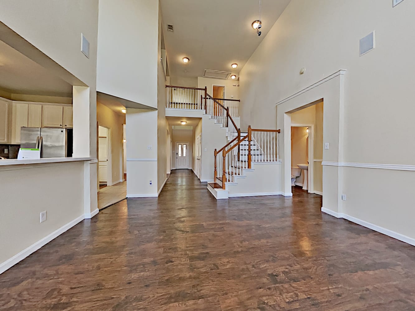 3900 Rochester Dr photo 4
