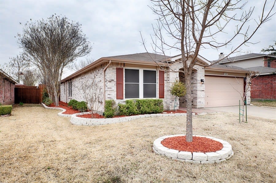 4604 Bellcrest Dr photo 2