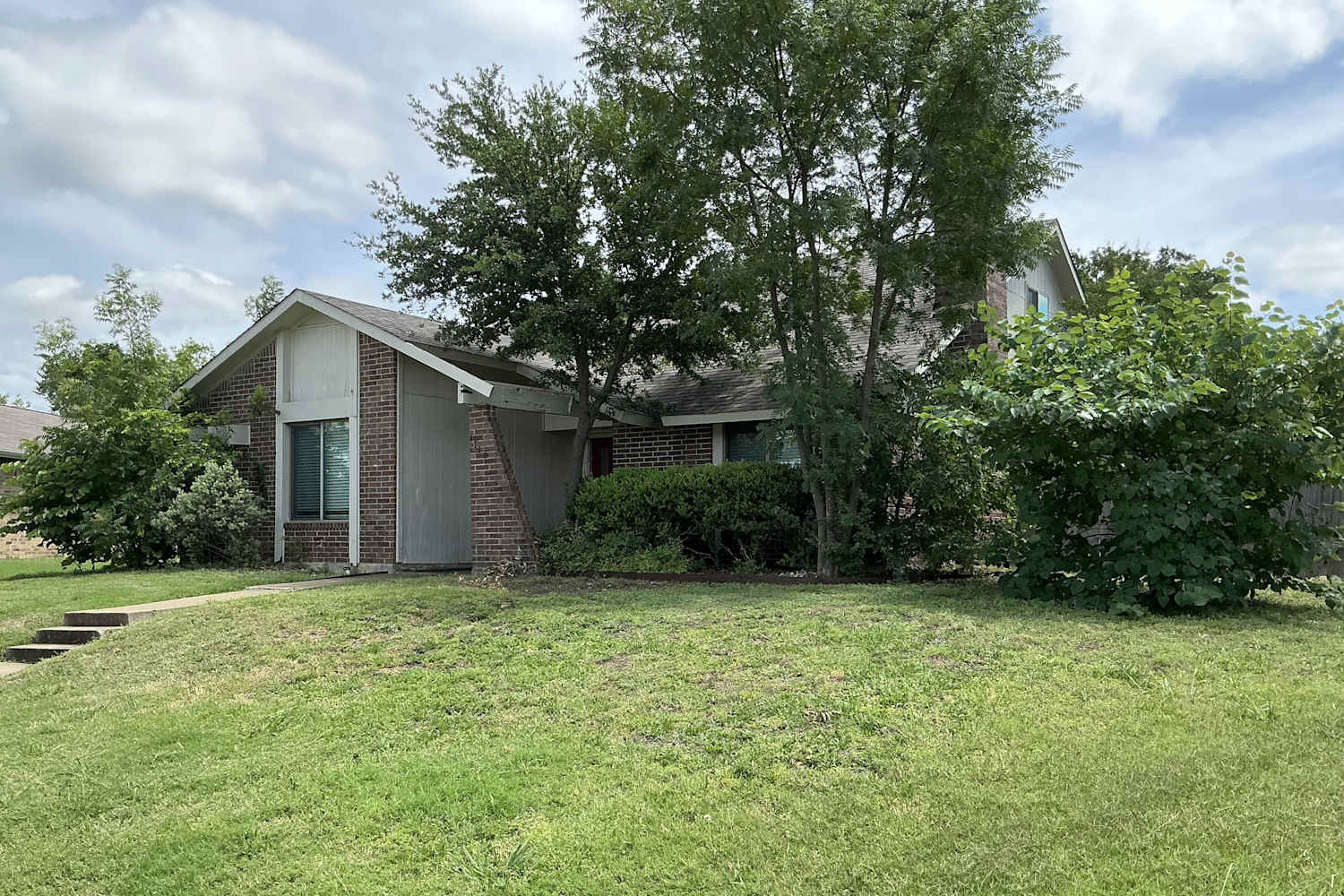 1716 Delaford Pl photo 2