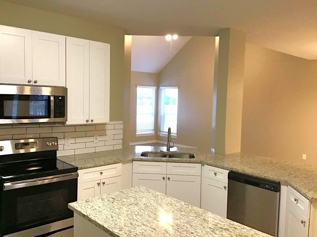 9913 Old Field Dr photo 4