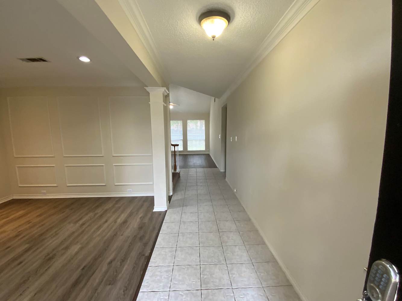 6120 Pinwood Cir photo 2