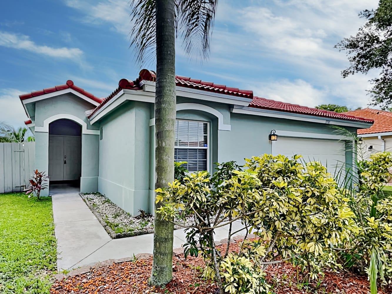 3350 NW 78th Ave photo 2