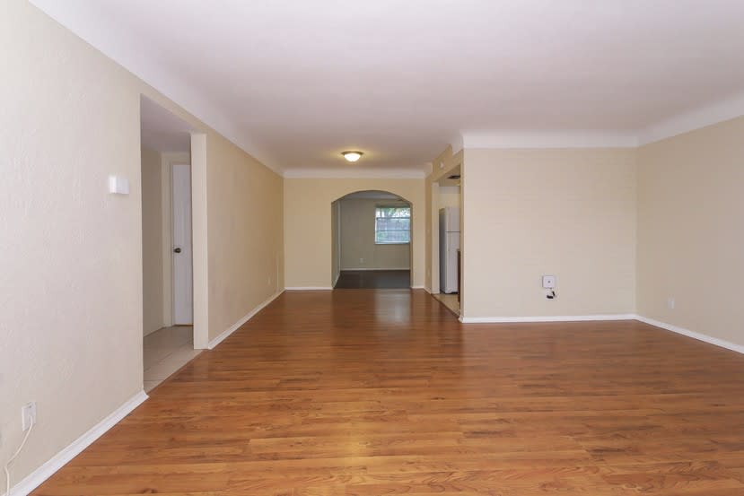 6226 42nd Ave N photo 3