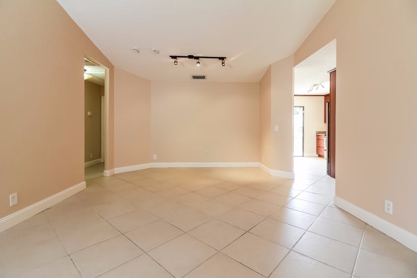 6232 Country Fair Cir photo 3