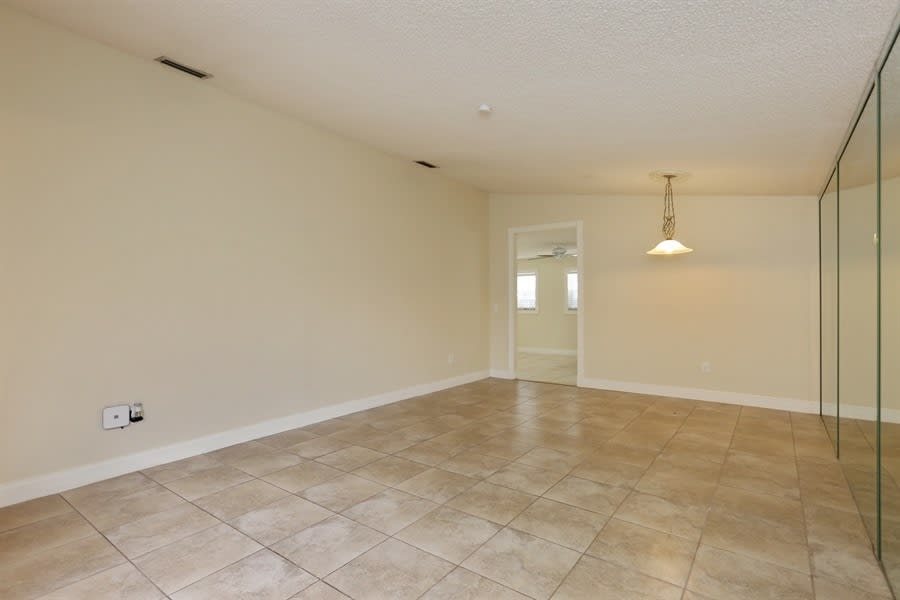 11255 SW 143rd Ct photo 4