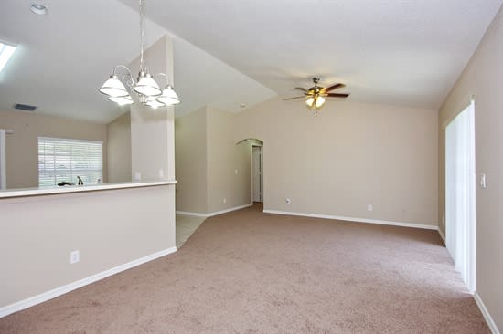 1002 SW Coleman Ave photo 3