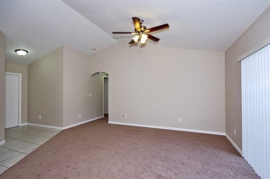 1002 SW Coleman Ave photo 4
