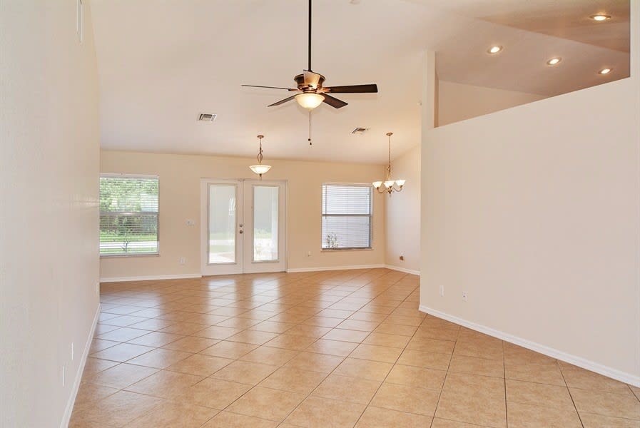 3597 SW Ronald St photo 5