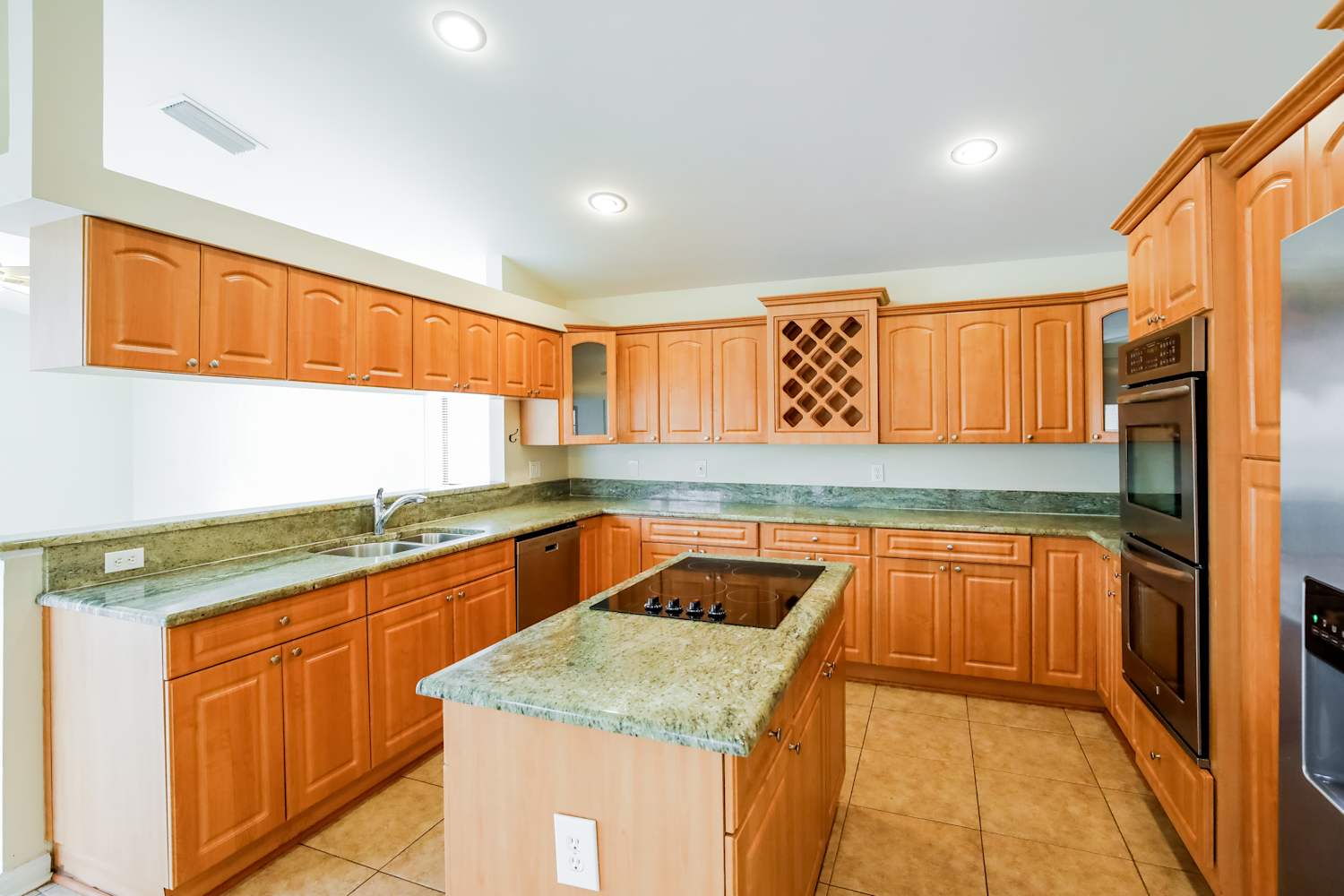 5166 NW 99th Way photo 5